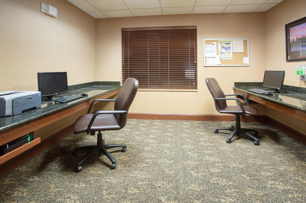Holiday Inn Express & Suites Pueblo By Ihg מראה חיצוני תמונה