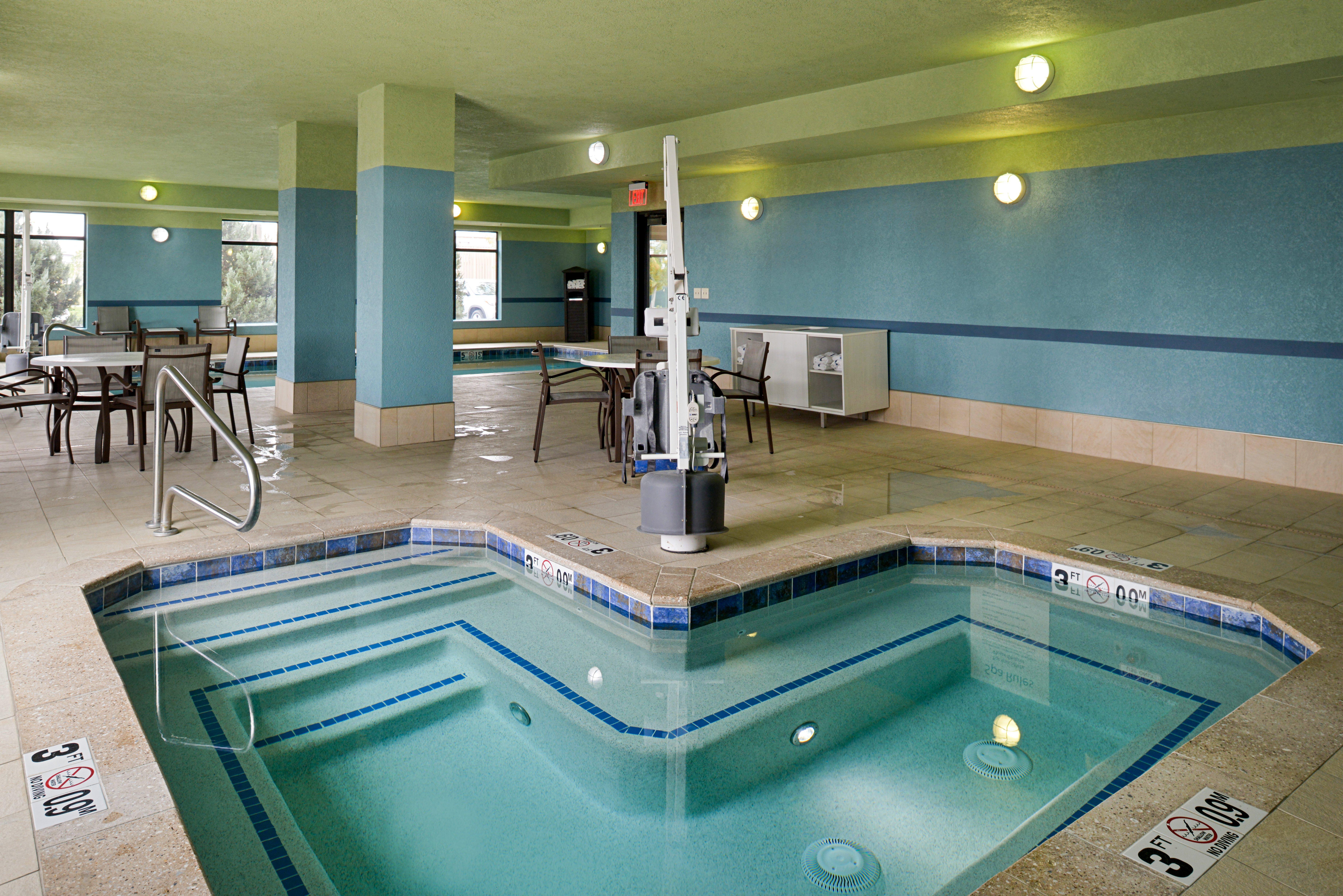 Holiday Inn Express & Suites Pueblo By Ihg מראה חיצוני תמונה