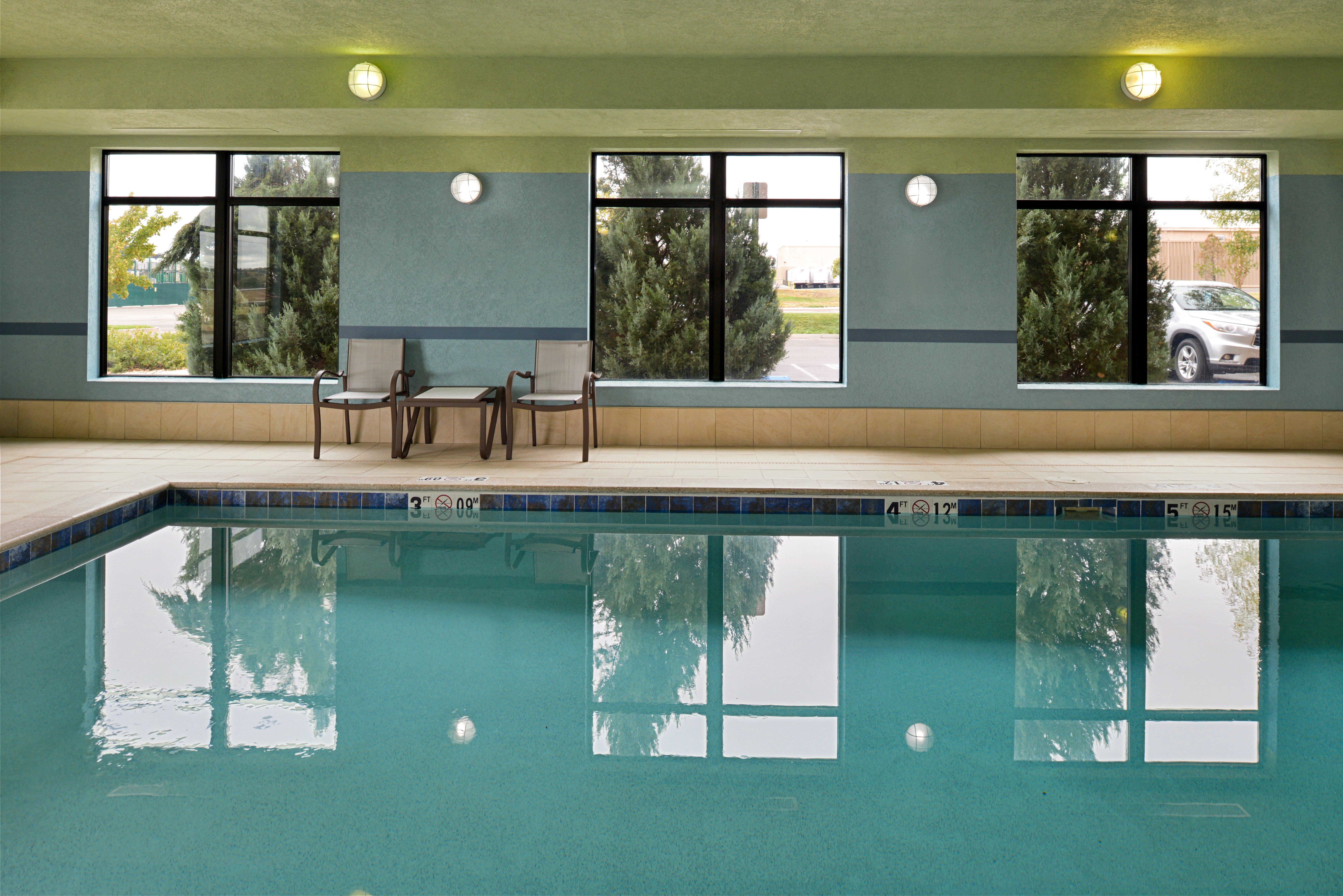 Holiday Inn Express & Suites Pueblo By Ihg מראה חיצוני תמונה