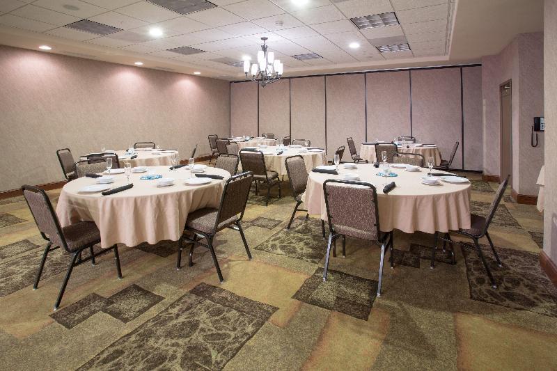 Holiday Inn Express & Suites Pueblo By Ihg מראה חיצוני תמונה