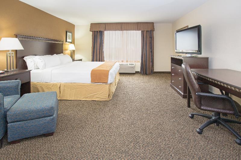 Holiday Inn Express & Suites Pueblo By Ihg מראה חיצוני תמונה