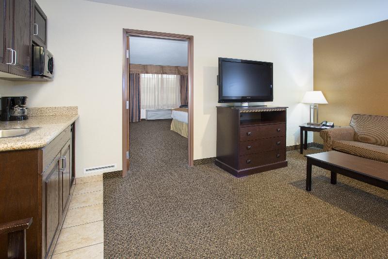 Holiday Inn Express & Suites Pueblo By Ihg מראה חיצוני תמונה