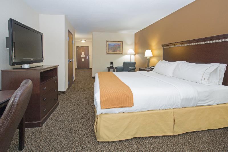 Holiday Inn Express & Suites Pueblo By Ihg מראה חיצוני תמונה